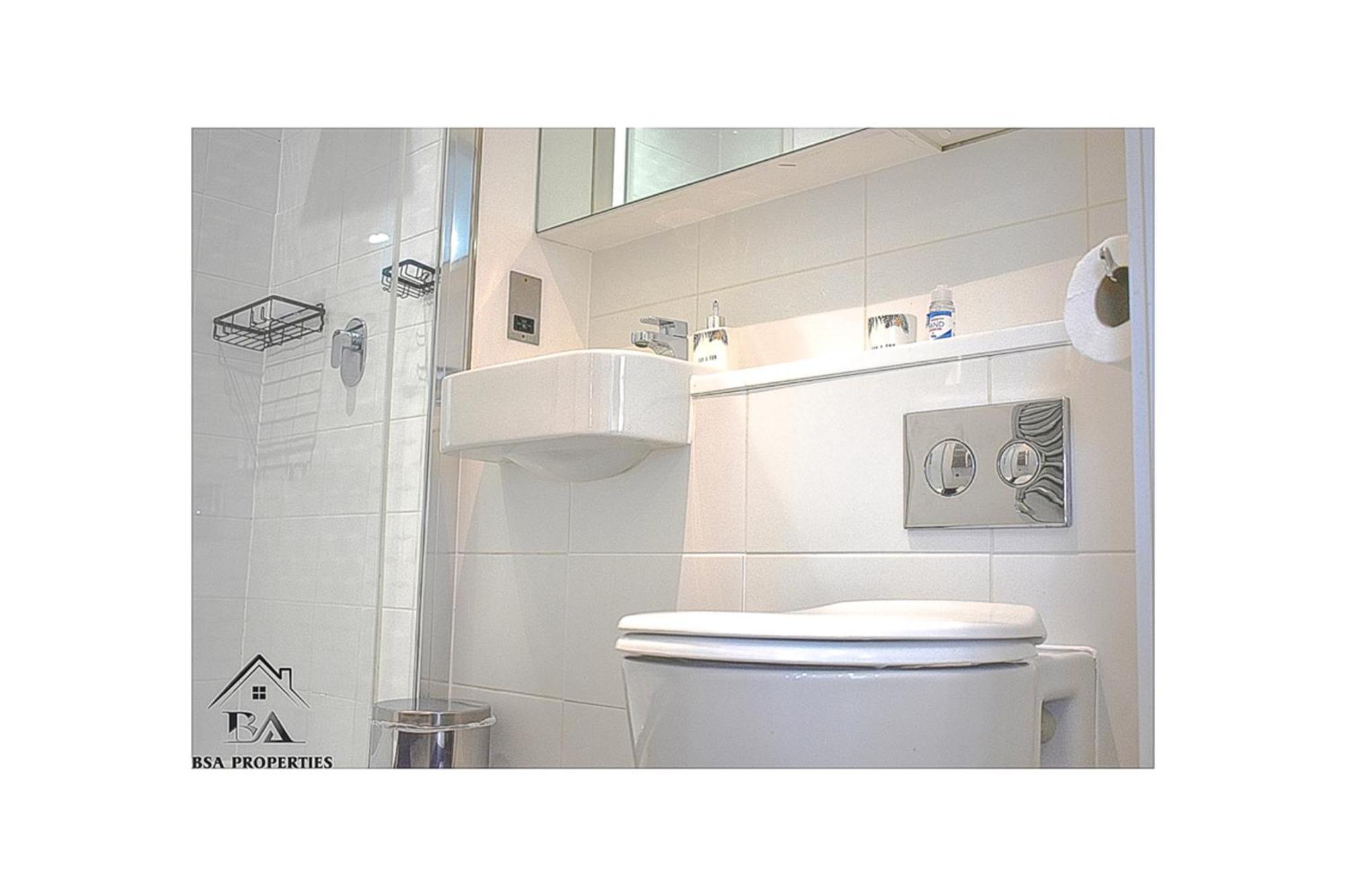 City Centre Apartment Close To Ascot & Legoland Sleep Upto 4 Guests - Parking On Request! براكنيل المظهر الخارجي الصورة