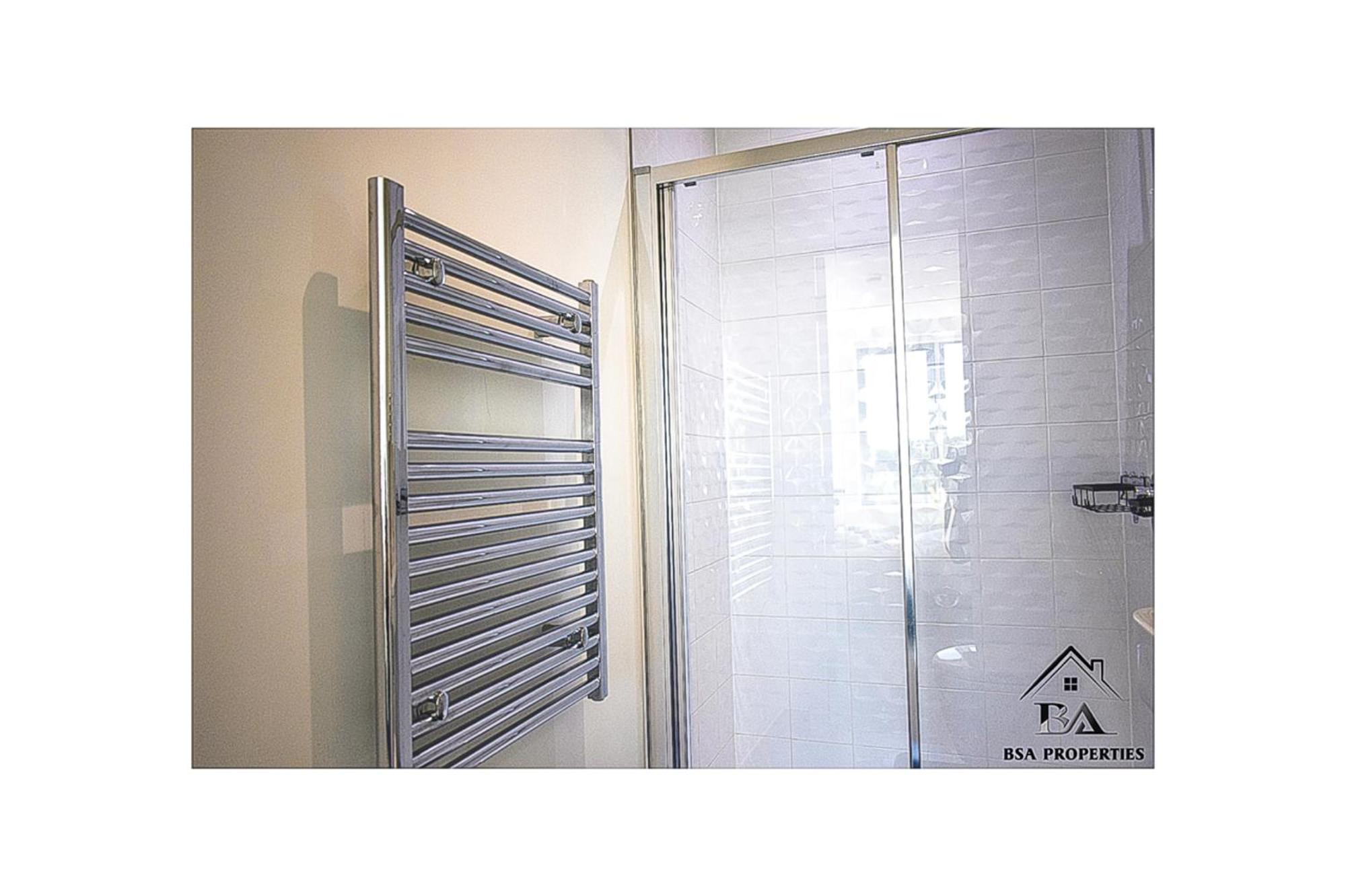City Centre Apartment Close To Ascot & Legoland Sleep Upto 4 Guests - Parking On Request! براكنيل المظهر الخارجي الصورة