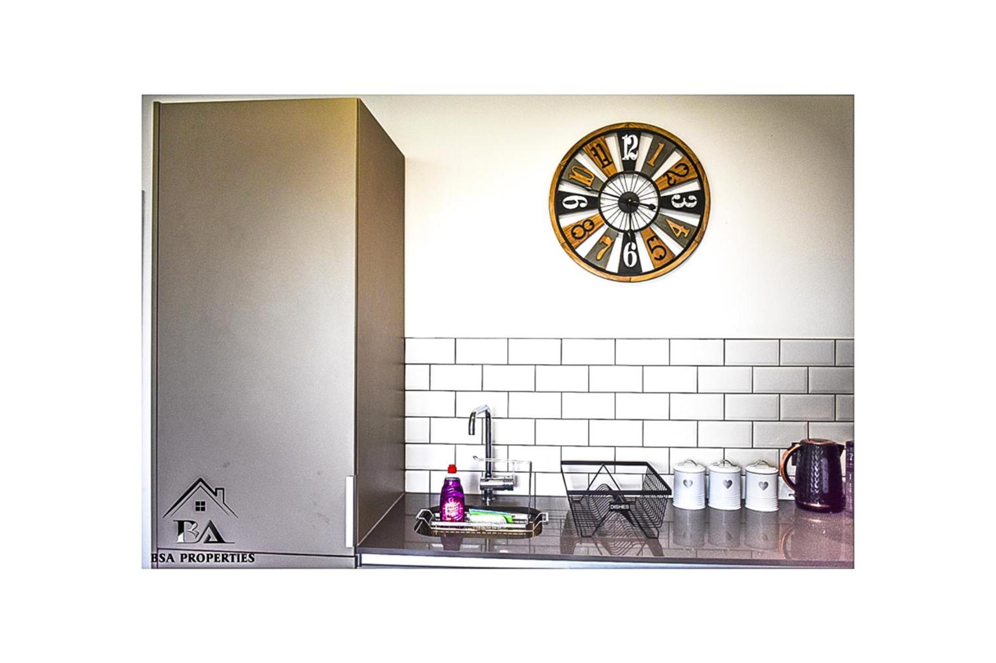 City Centre Apartment Close To Ascot & Legoland Sleep Upto 4 Guests - Parking On Request! براكنيل المظهر الخارجي الصورة