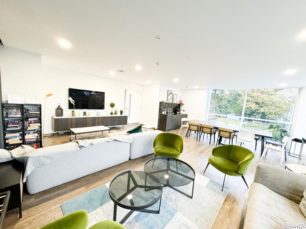 City Centre Apartment Close To Ascot & Legoland Sleep Upto 4 Guests - Parking On Request! براكنيل المظهر الخارجي الصورة